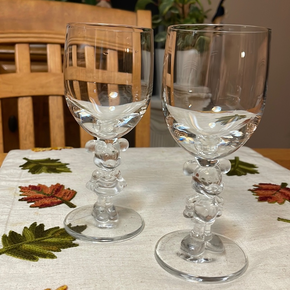Mickey and Minnie wine glasses